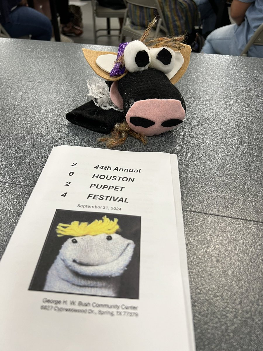 Elisa Gutierrez (@math_egutierrez) on Twitter photo What did I do on a Saturday? 🧐 I went to a Puppet Festival🫶🏼 . At least I was in good company with the besties!!! <a href="/mkilleya/">Melissa Killeya</a> <a href="/KlenkLibrarian/">Klenk_Librarian</a> What did I do on a Saturday? 🧐 I went to a Puppet Festival🫶🏼 . At least I was in good company with the besties!!! <a href="/mkilleya/">Melissa Killeya</a> <a href="/KlenkLibrarian/">Klenk_Librarian</a>
