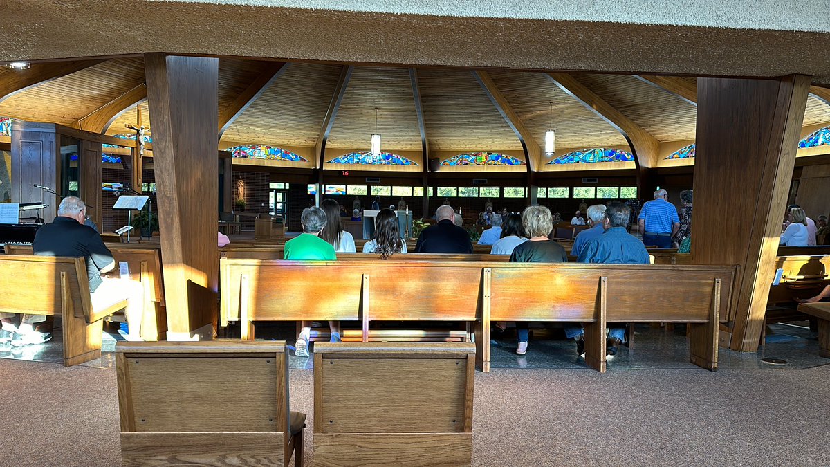 GoodShepherdWM's tweet image. #viewfromthebackpew ⛪️ Have a Blessed weekend! ✝️🙏🏼