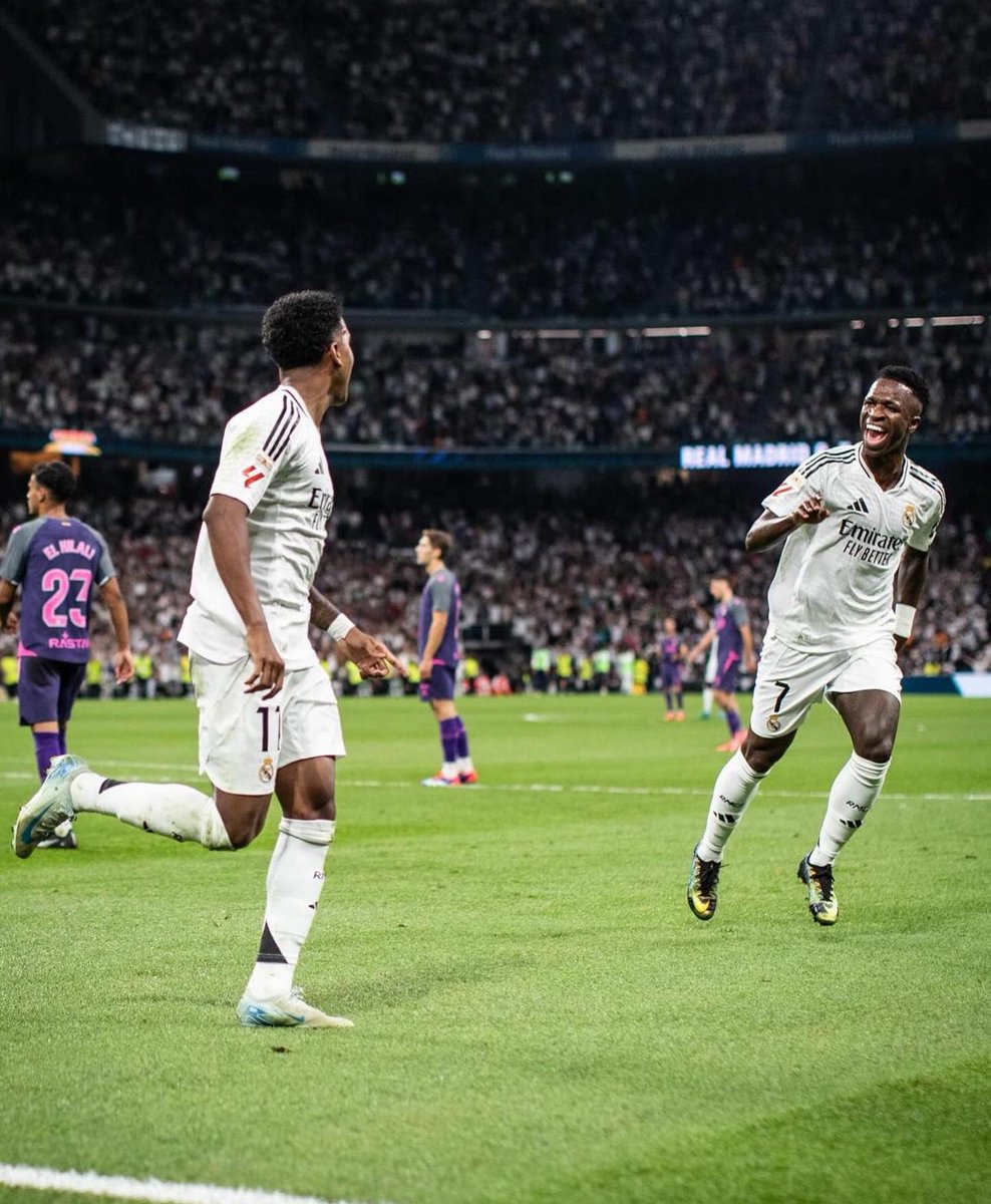 theMadridZone's tweet photo. Real Madrid are currently on:

• 38 games unbeaten streak in La Liga
• 37 games unbeaten at Santiago Bernabéu
• 34 games unbeaten in all competitions 
• 24 games unbeaten in away games
• 14 games unbeaten in UEFA Champions League

KINGS. 👑 https://t.co/APac0uk24y