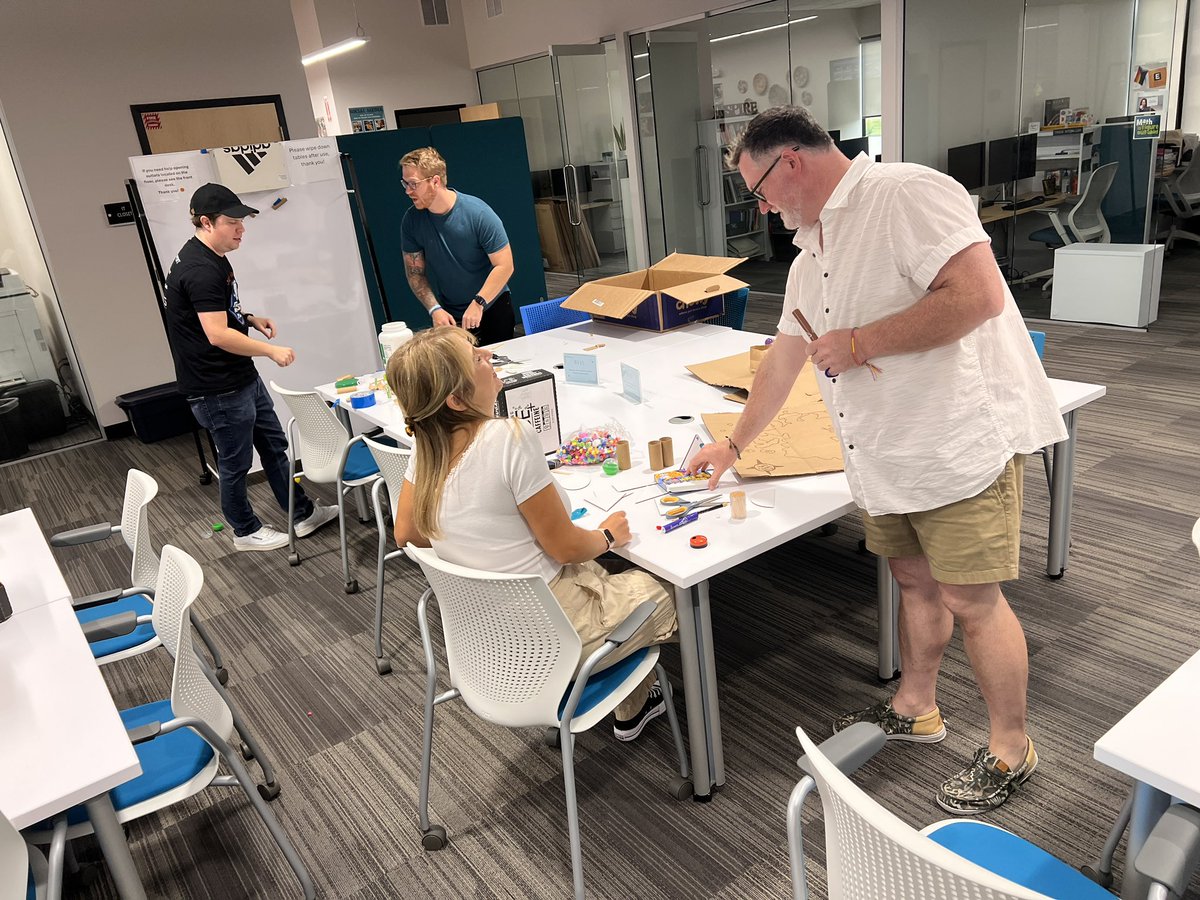 LaceyEckels's tweet image. 🗣️Shoutout to the incredible group of Teacher Navigators who spent their Saturday leading, learning, and pushing the boundaries of education! Together, they’re going to change the world. They also play a mean game of Pac-Man! #InnovatorsInEducation #AuthenticLearning #EduLeaders