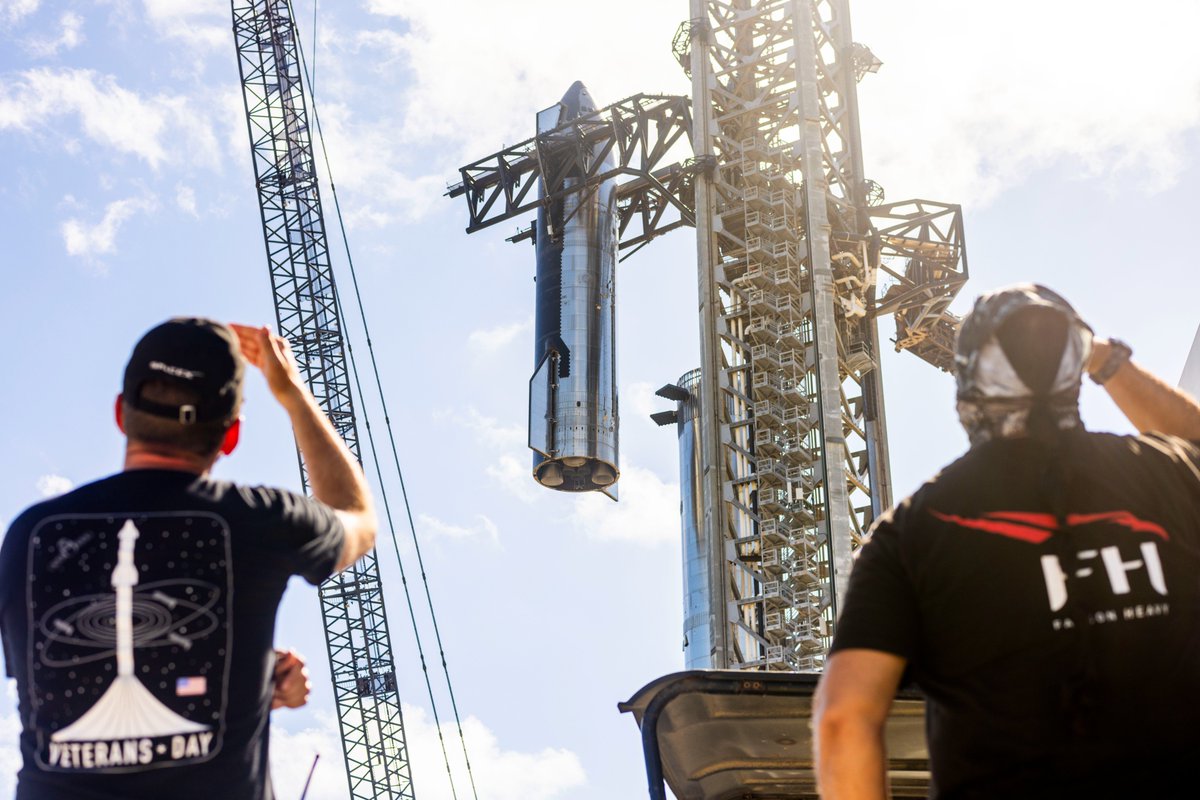 SpaceX tweet media