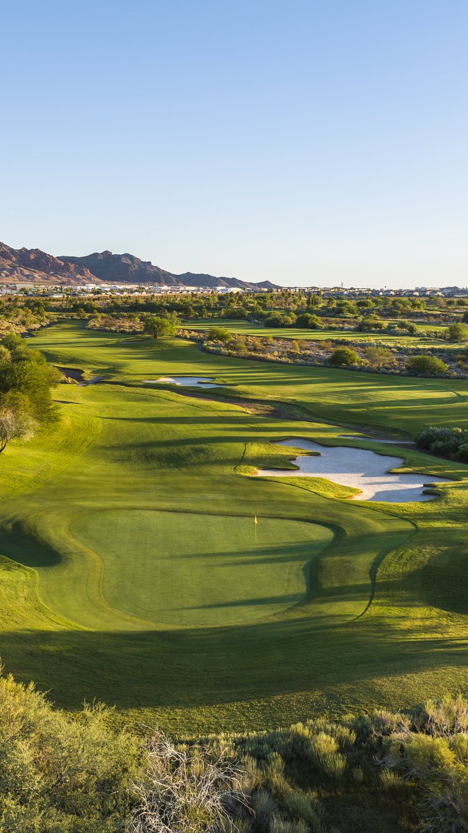 Still blown away by how great Boulder Creek looked with summer coming to a close. Book your Fall &amp; Winter golf trips now at lasvegasteetimes.com 🔥

Photo <a href="/BrianOarGolf/">Brian Oar</a> 
<a href="/GolfPackagePros/">GolfPackagePros</a>