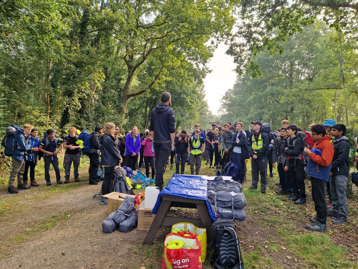 DAOSdofe's tweet image. DAOS Bronze D of E Assessment
A great first day with students rising to the challenge of their Bronze expedition. Tents are set up and food is being cooked.