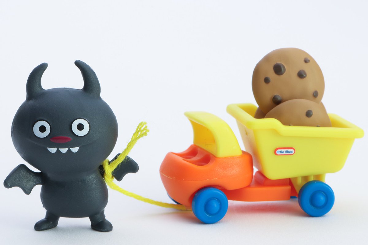 Batty found a way to always have cookies with him! #howuglyru #uglydolls