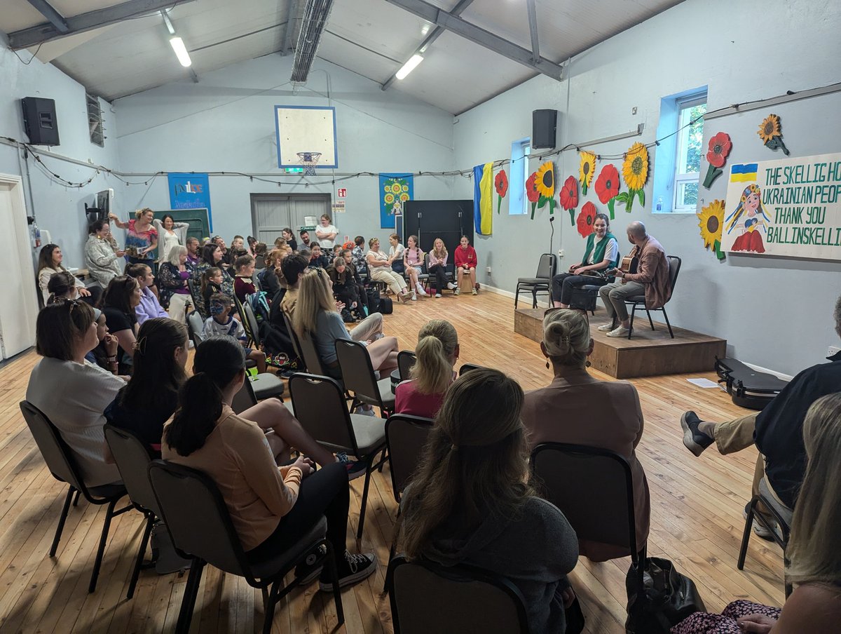 BriUibh's tweet photo. Halla lán do REIC na nÓg mar chuid den bhféile Aon Scéal i mBaile an Sceilg. 

@Ballinskellig @reic @aonscealur https://t.co/GFGlFcyvQk