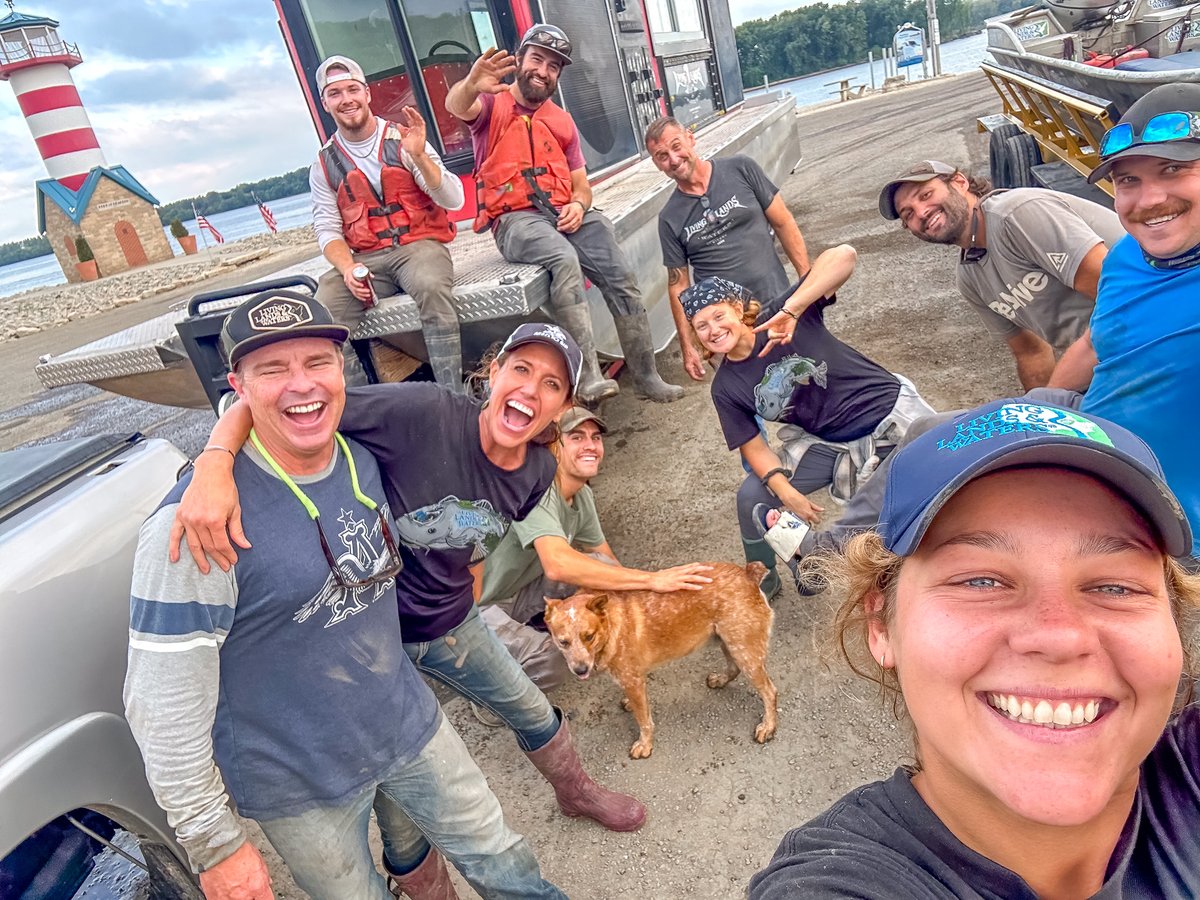 Happy National CleanUp Day! 

#rivercleanup #LLW #Cleanrivers