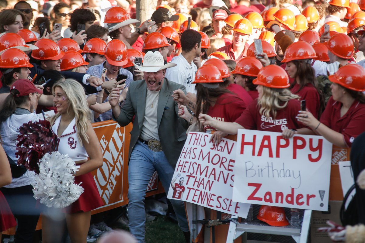 PaxsonHaws's tweet photo. @CollegeGameDay in Norman \\ Sept. 21, 2024 https://t.co/rHxNXL24XF