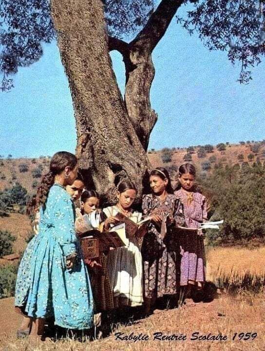 AdamAkdal's tweet photo. La rentrée scolaire en 1959 ou kabyle https://t.co/NjqLyMxeuW