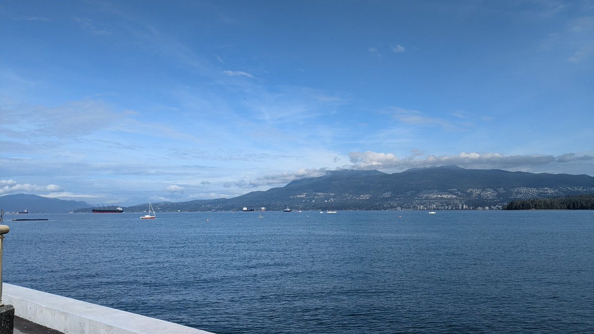 Last outdoor swim of the year as pool closing #vancouver #KitsilanoPool #swimming