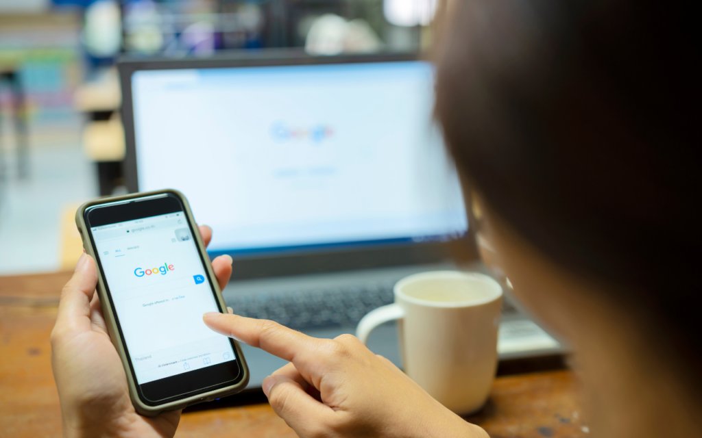 wimia's tweet image. There are plenty of reasons to want to know where an image came from. But how can you do it? The answer is, of course, a reverse image search tool. Here&apos;s how to do it: bit.ly/4ecPe3z

#imagesearch #imagelookup #reverseimagesearch