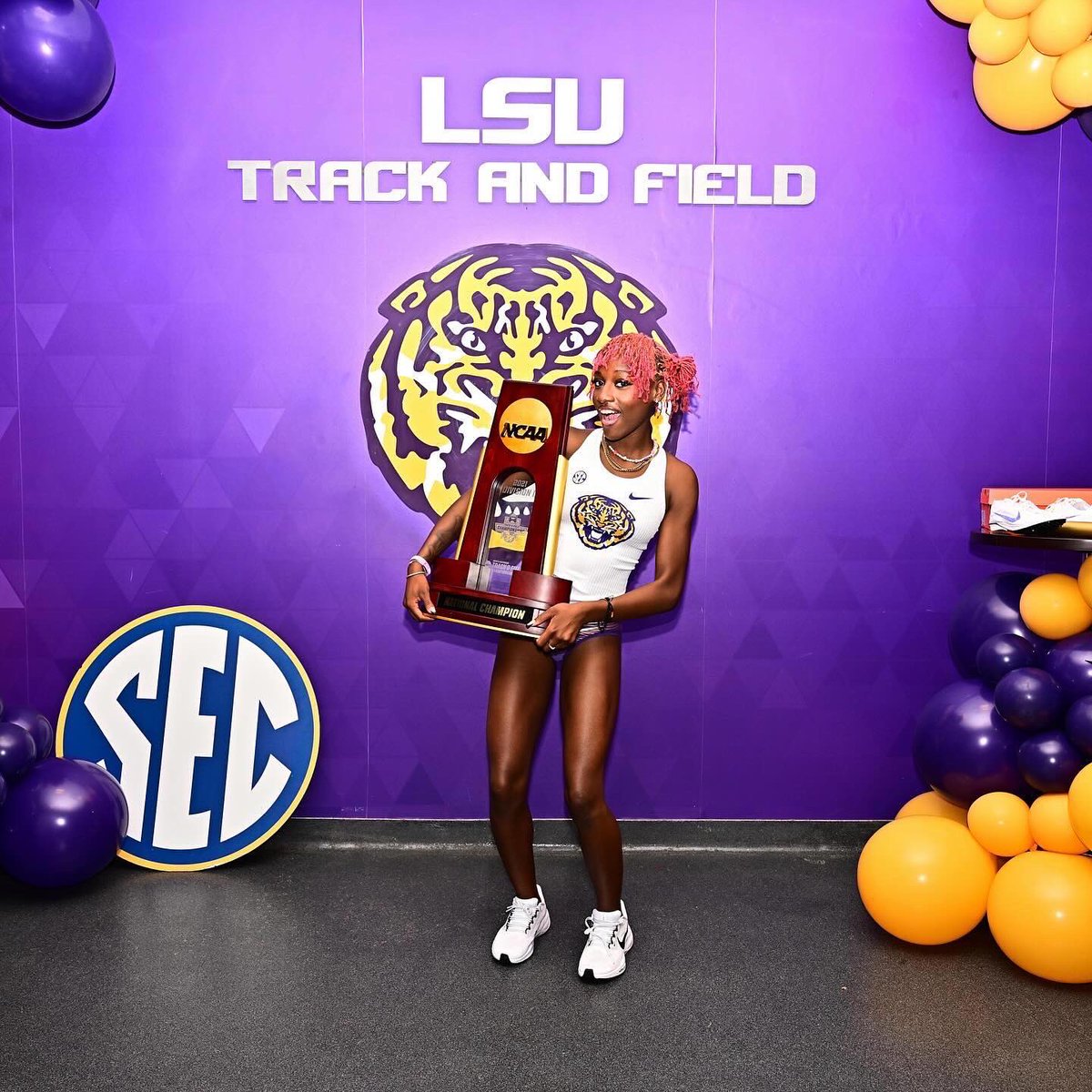 kyndallspain's tweet photo. Geaux Tigers?? 🐅 #OV #lsutrackandfield https://t.co/BrxwcOxUHg