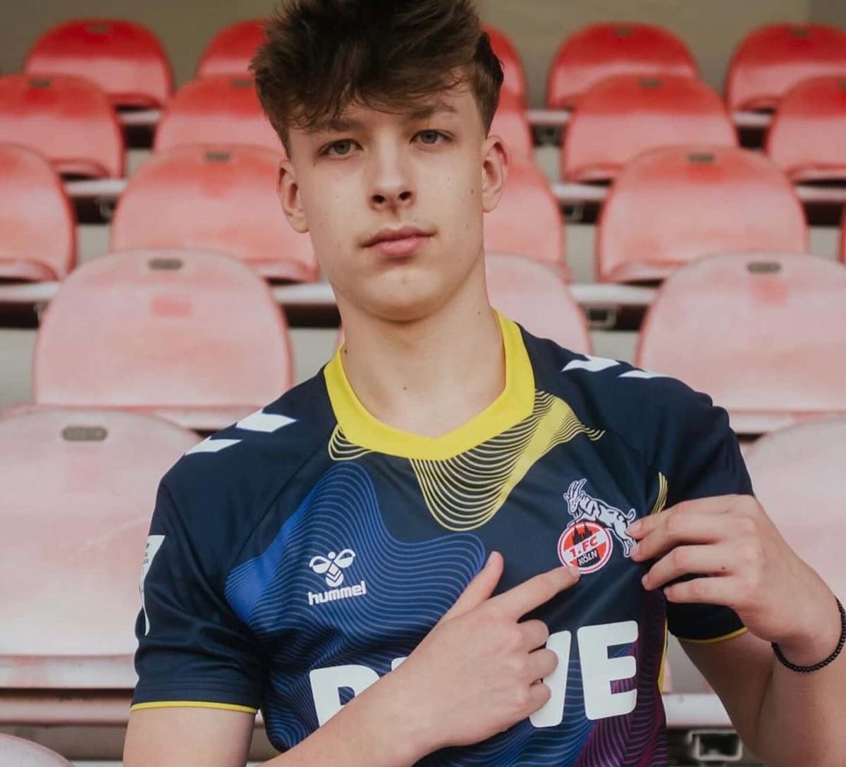 LucaFIFA72 tweet media