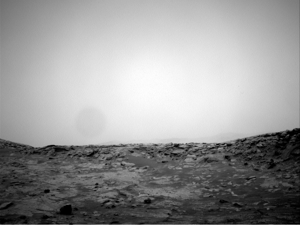 MarsMissionImgs's tweet photo. #CuriosityRover image taken on #Sol3645 at 12:37:38.046 PM with #Navcam #Mars #NASA #Space https://t.co/dniBs1yjt3