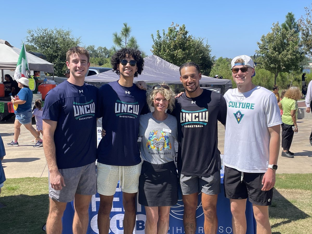 Had a great time with <a href="/OneSeahawkNIL/">OneSeahawk Collective</a> at the Cape Fear Latino Festival helping to promote the <a href="/HarrelsonCenter/">Harrelson Center</a> and all the great things they do with non-profits. 

Check out the <a href="/HarrelsonCenter/">Harrelson Center</a> to find out how to get involved in the community

#oneSeahawkNIL <a href="/HarrelsonCenter/">Harrelson Center</a>