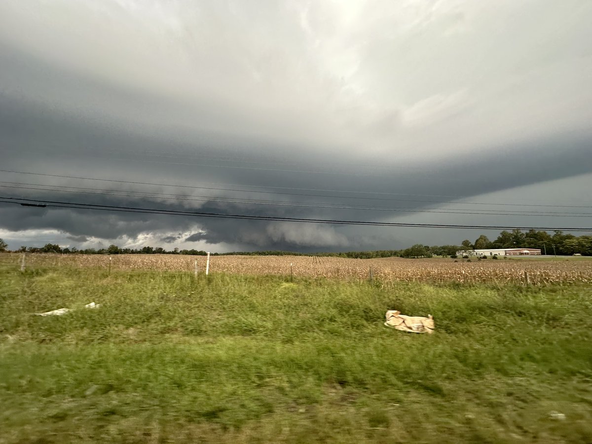 tobywright_860's tweet photo. @KevinMyattWx storm NE of Lynchburg. https://t.co/5RVNzwAsUP