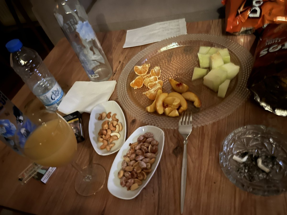 Harkesin gecesi güzel geçsin🥂