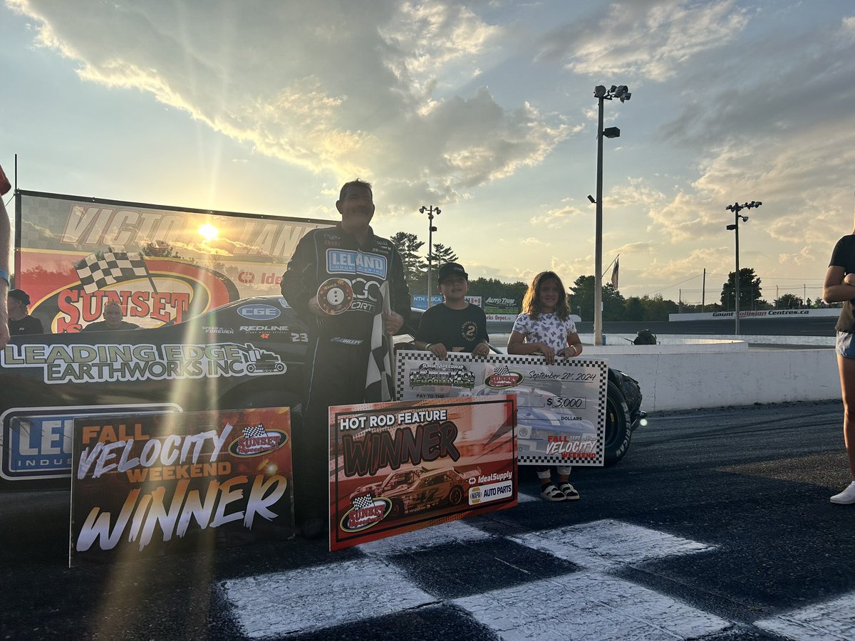 Sunset_Speedway's tweet photo. Mark Dilley is all smiles in Tammy O Memorial victory lane
#FallVelocity https://t.co/lOUNSdz5Co