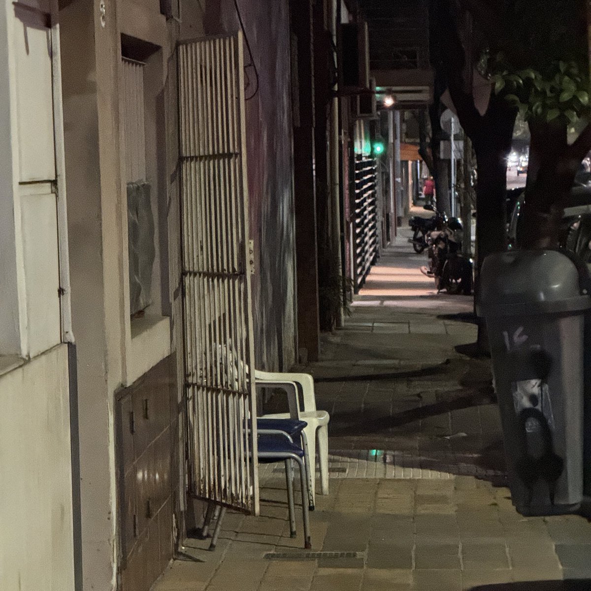 Oficialmente arrancó la mejor época para sacar las sillas a la vereda