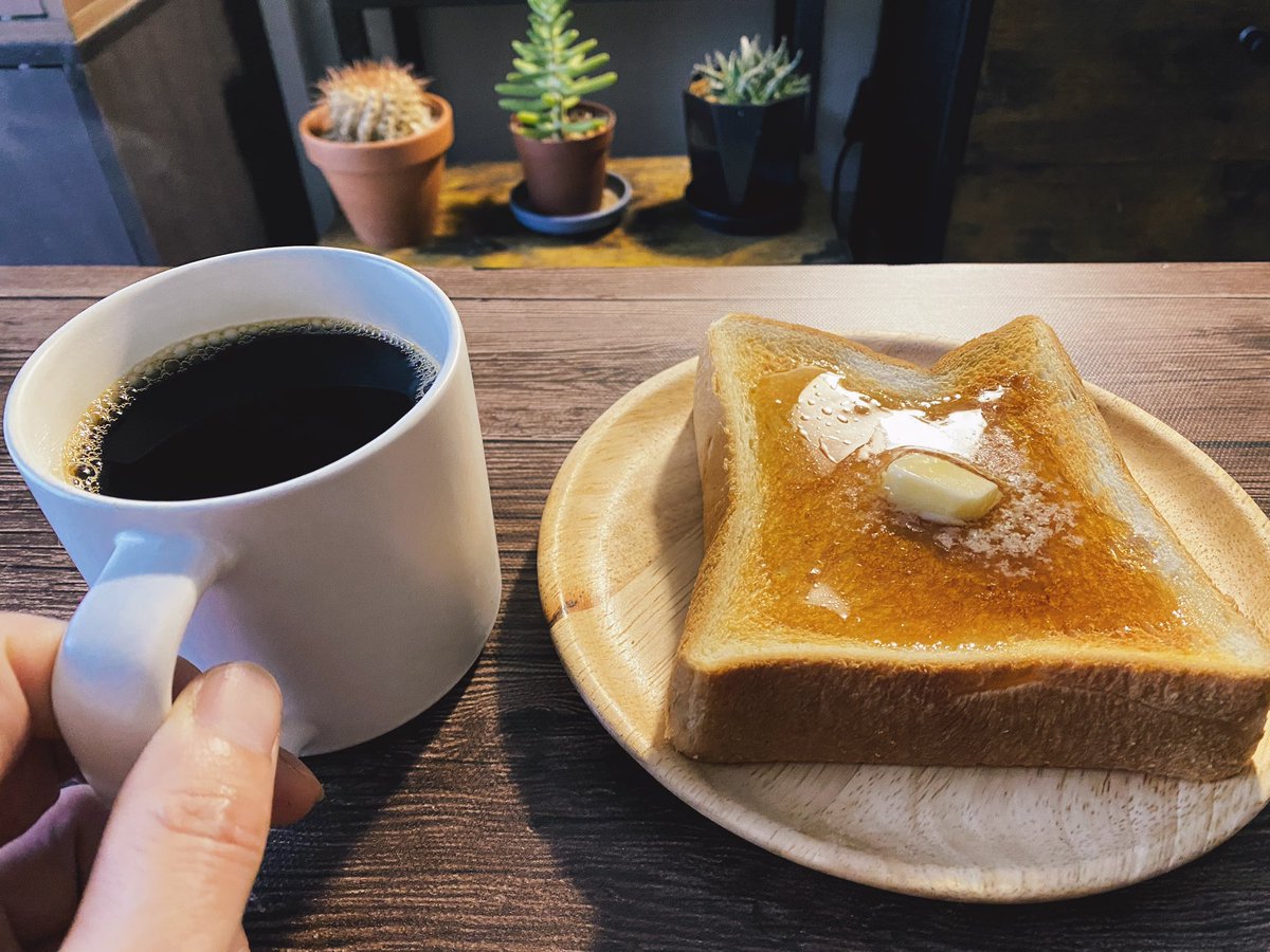 平日は会社のルールに従い、休日は自分のルールに従う。平日我慢していた分、休日は思いっきり欲望を叶えてやれ。欲望だけが人生だ。