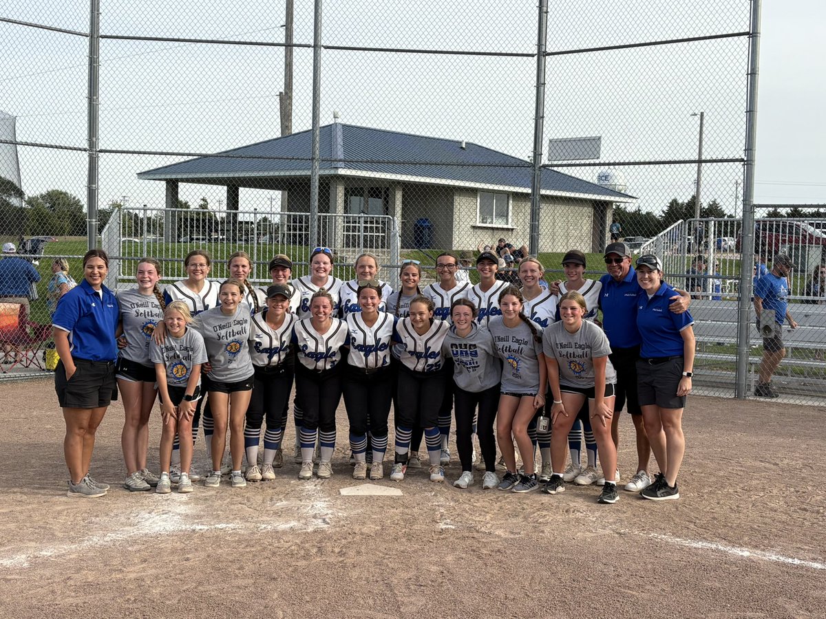 _OHS_softball's tweet photo. Eagles finish the day strong, going 3-0 and taking 1st place! Strong day at the plate, scoring 13, 12, and 11 runs in our three games! 🥎🦅 https://t.co/dPFfHdEpel