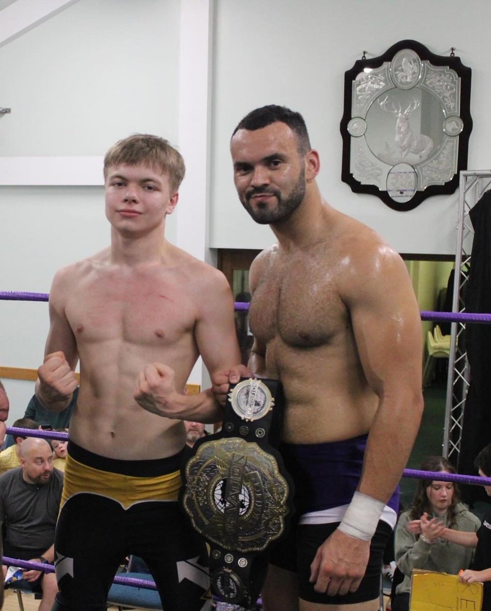 rileymwrestler's tweet photo. Before and after, a brilliant match with The Real Damn Deal 
Thank you the @ElevationWrest fans for the support though the match from start to finish and I can never be more grateful https://t.co/zFSdMDmB4i