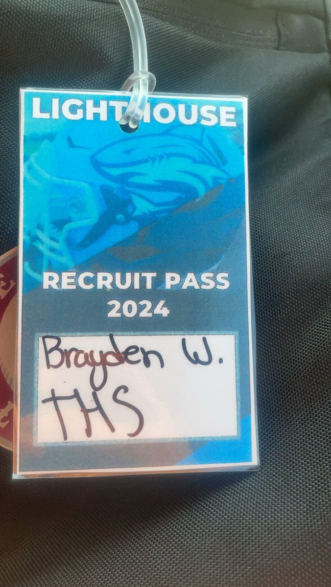 Braydenwalker25's tweet photo. I appreciate you for inviting me today looking forward to coming back !🦈@CoachWardLCC @CoachKenWells @RecruitTate @TateFootball https://t.co/RnWzb99ab2