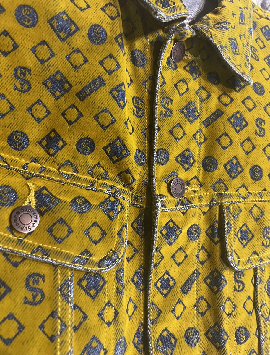 6eek7's tweet photo. 😍😍😍
#supreme https://t.co/utEFUczE6T