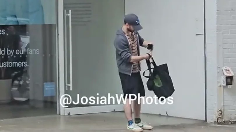 danradpotter's tweet photo. Finally Yesterday Daniel Was seen In NYC 2024😍
#danielradcliffe #danieljacobradcliffe #harrypotter https://t.co/fxFOgYplxT