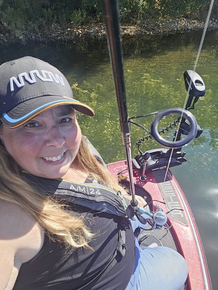 InShardsOfNight's tweet photo. Your girl fished her heart out today to bring Boat 7 to a final overall standings place of 7th (of 18) and to qualify myself for the ICC on Lake Erie! Yes, I kissed that 3lb Bass, but made Jim handle that slimy 28" 6.34lb Pike (punk fish won me some money at least). #FishyFishy https://t.co/r5Xfm4alh1