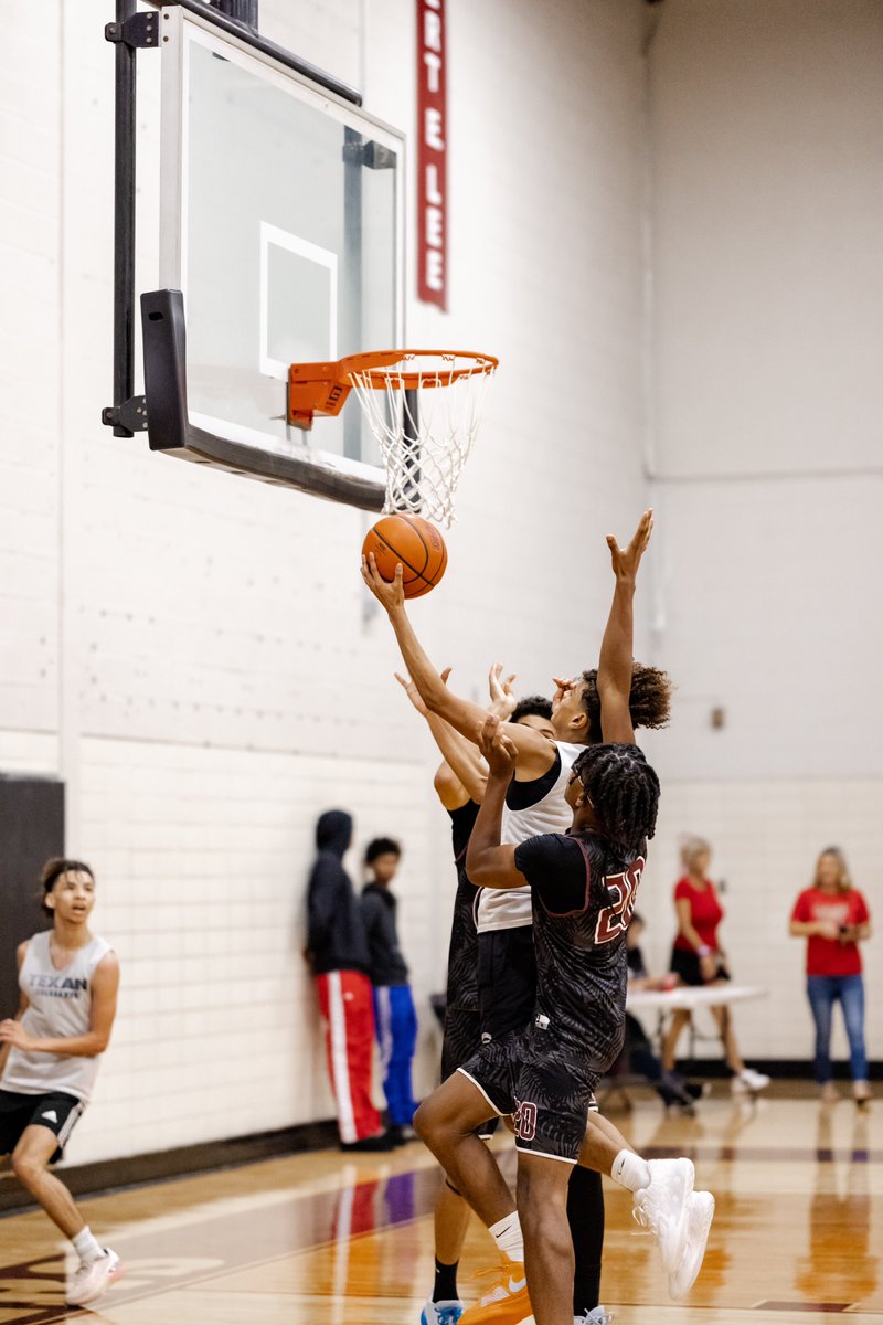 Runnin'Texans tweet media