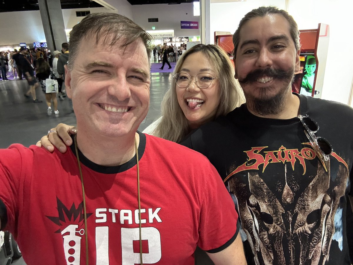 Wish I could bottle up this warm glow here at the #Twitchcon <a href="/StackUpDotOrg/">Stack Up</a> booth for those dark times when I doubt myself or the my mission…what an amazing weekend it has been. So, SO many #veterans and Redshirts coming by, telling us with their good news stories…so much ❤️