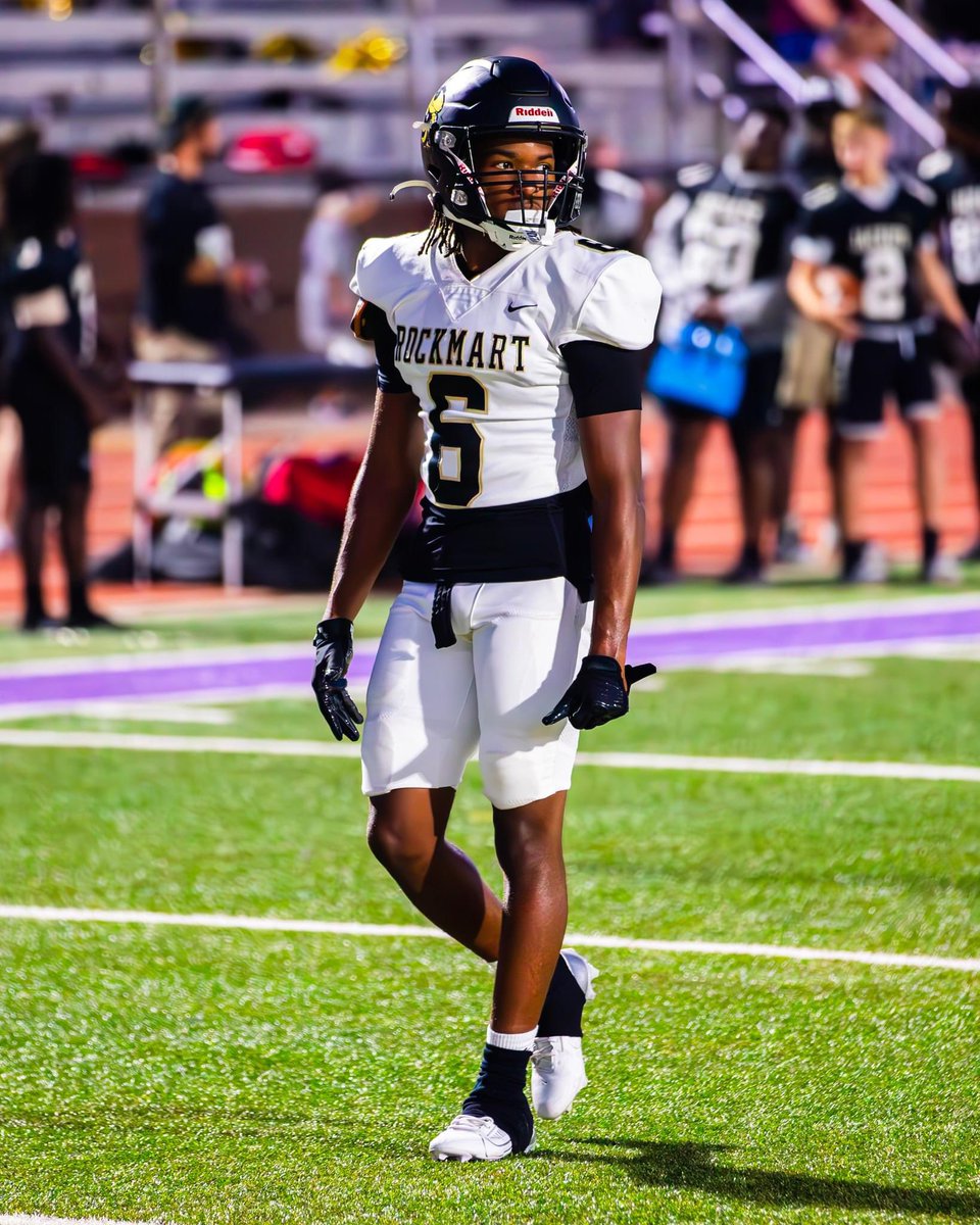 Very thankful and blessed to receive an offer from Bluffton university !@CoachJesseLynch <a href="/CoachMNardo/">Matt Nardo</a> <a href="/RecruitGeorgia/">Recruit Georgia</a> <a href="/NwGaFootball/">NwGa Football</a> <a href="/Coach_Sikes/">Nick Sikes</a> <a href="/futbul11/">Biff Parson</a>