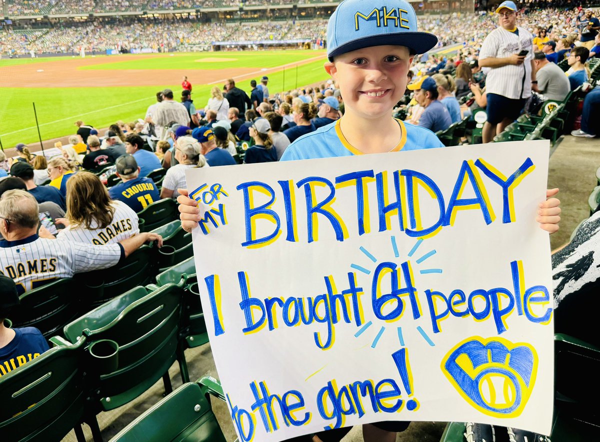 CUBlueJay's tweet photo. Go Brewers!! 💙⚾️💛 #ThisIsMyCrew https://t.co/VvfIpVQpyy