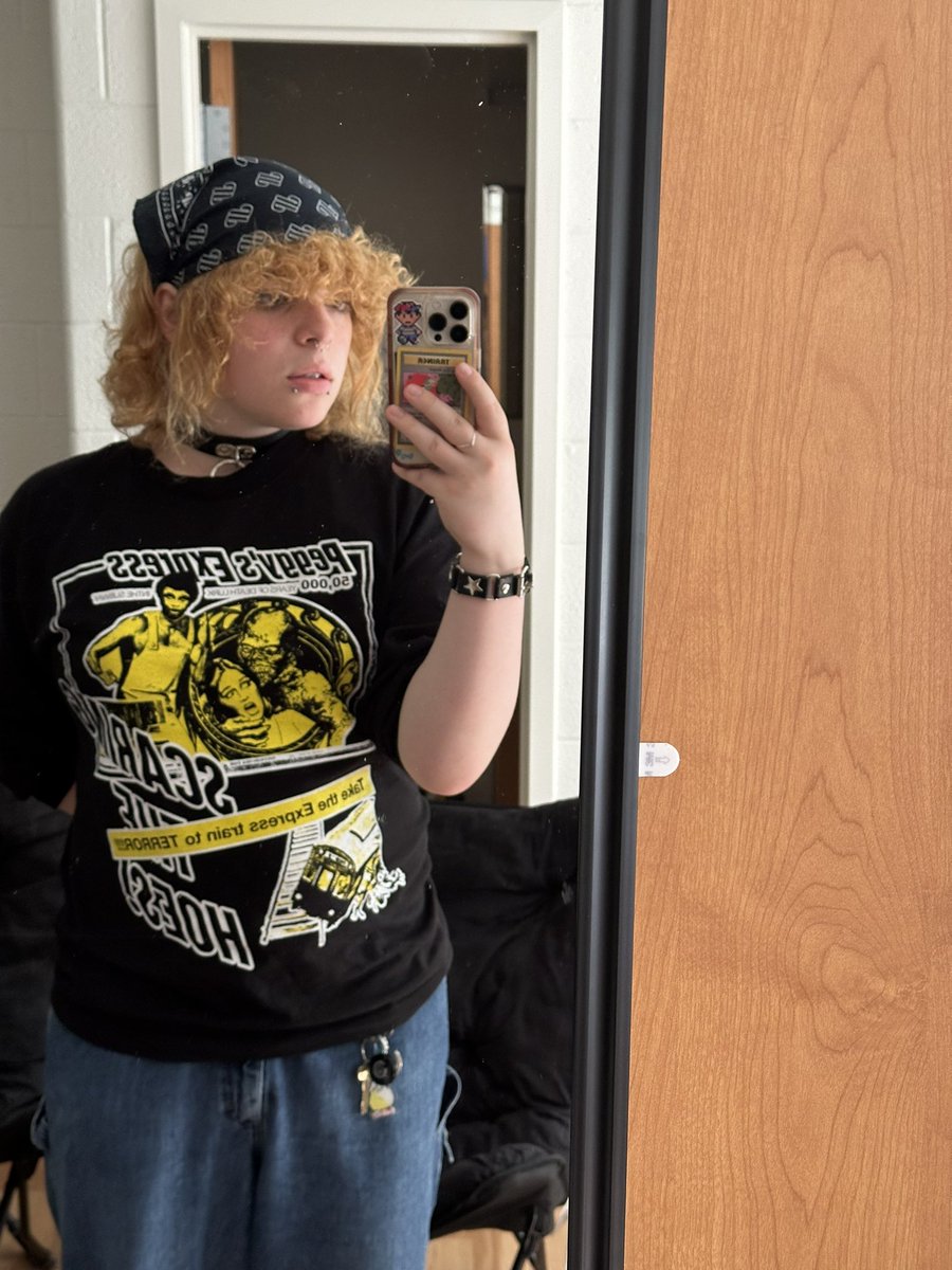 junefact's tweet image. i’m terrified