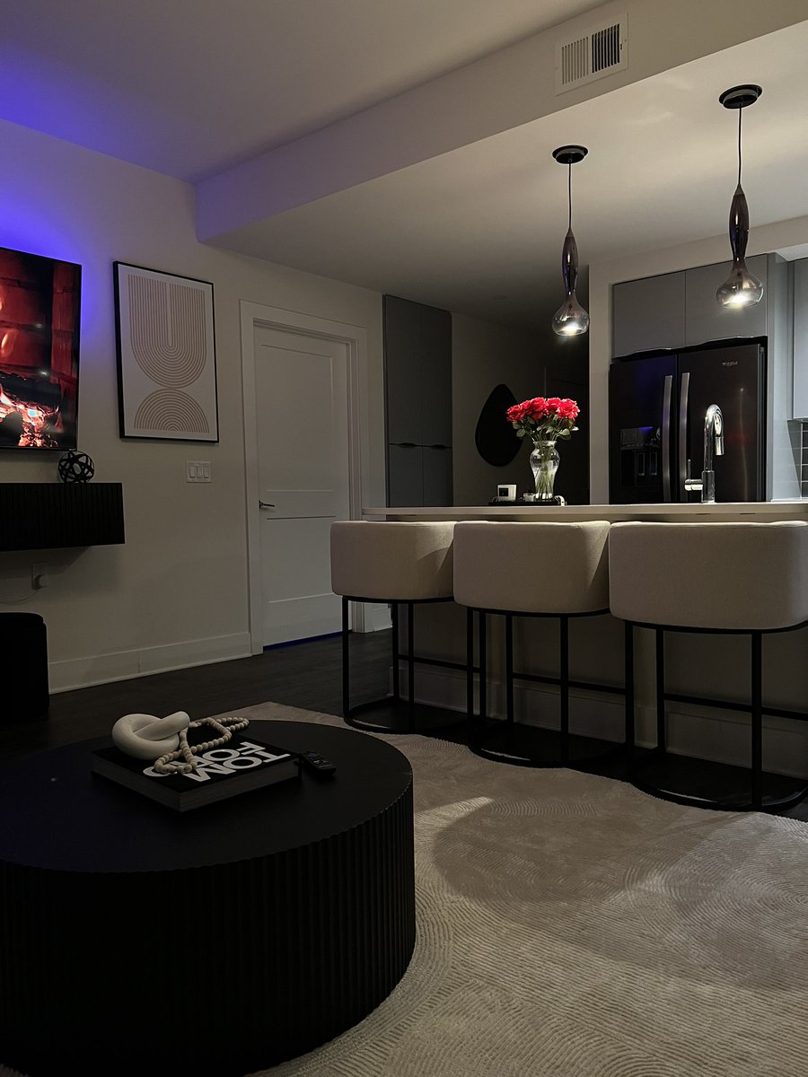 thabinb's tweet photo. My space is everything 🫖 https://t.co/9cFfYqvDl7