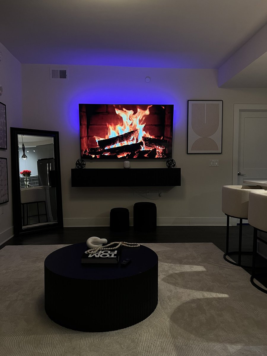 thabinb's tweet photo. My space is everything 🫖 https://t.co/9cFfYqvDl7