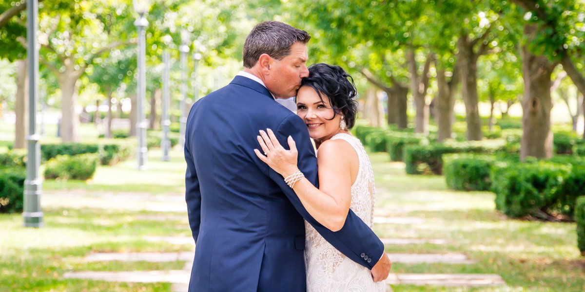 wisdom_watson's tweet photo. Yola + Michael ❤️ 

https://t.co/XoWieTybEC

#kcweddingphotographer #kansascityweddingphotographer https://t.co/uhjDSl0lFr