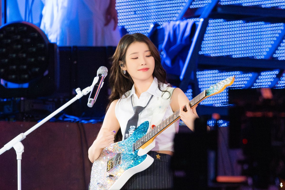 rubyring_sister's tweet photo. Bye Summer 예쁜사진 잔뜩 찍어서 올려주시는 모든 유애나 분들께 감사합니다 🥹🥹🥹🥹🥹
덕분에 행복해용.. https://t.co/ohEiZ4sDtz