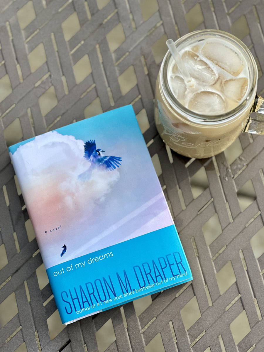 carolynchaff's tweet photo. Three recent favorites!  @SimonKIDS @JamesPonti @sharonmdraper @gayleforman https://t.co/ASebnhZJBH