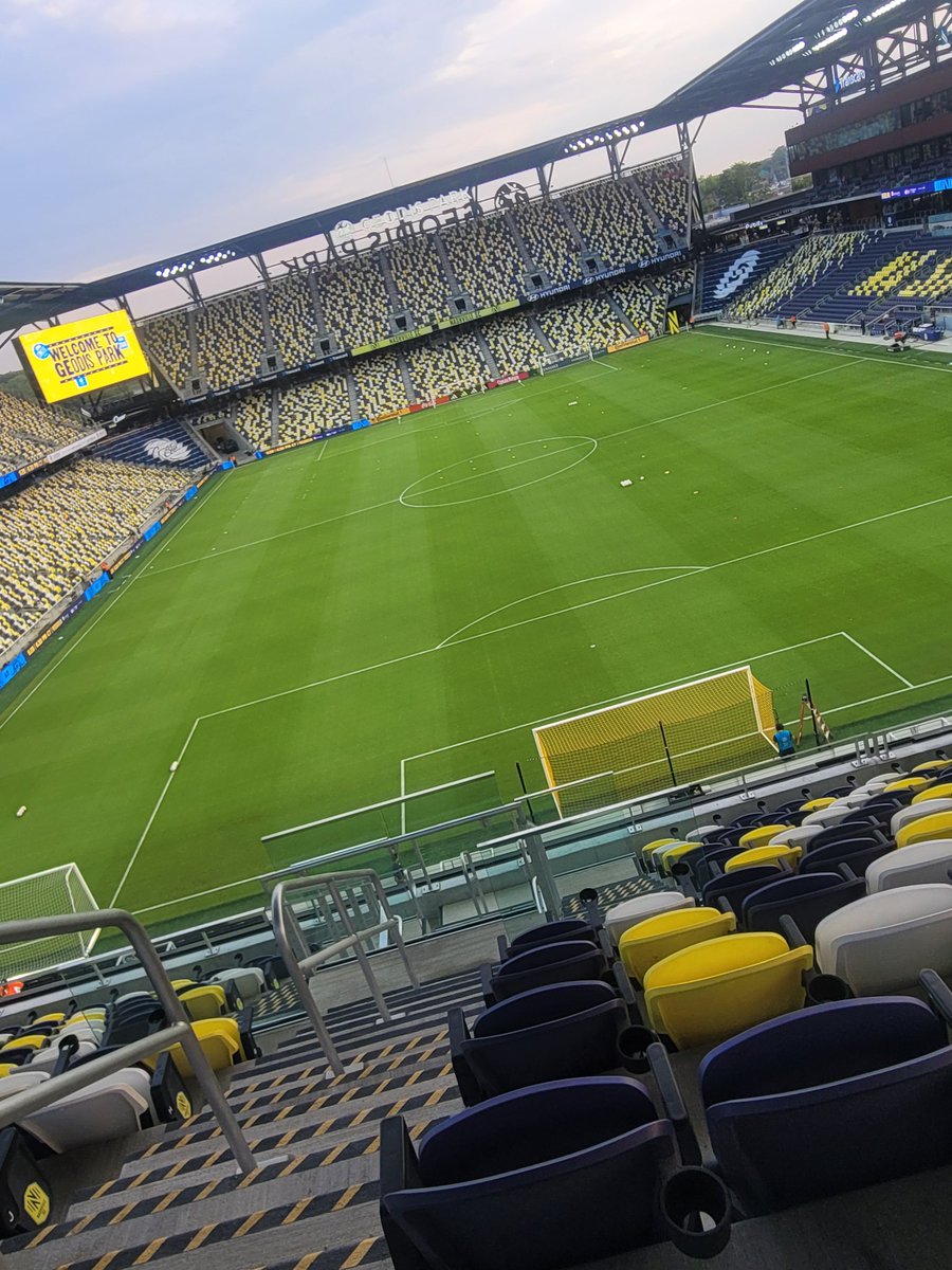 UncleBeezie's tweet photo. IT FEELS SO GOOD TO BE BAAAAAACK!! #EVERYONEN #NGUOY #FORTHEGOLD @NASHVILLESC @GEODISPARK https://t.co/Gb1U6tDyVf