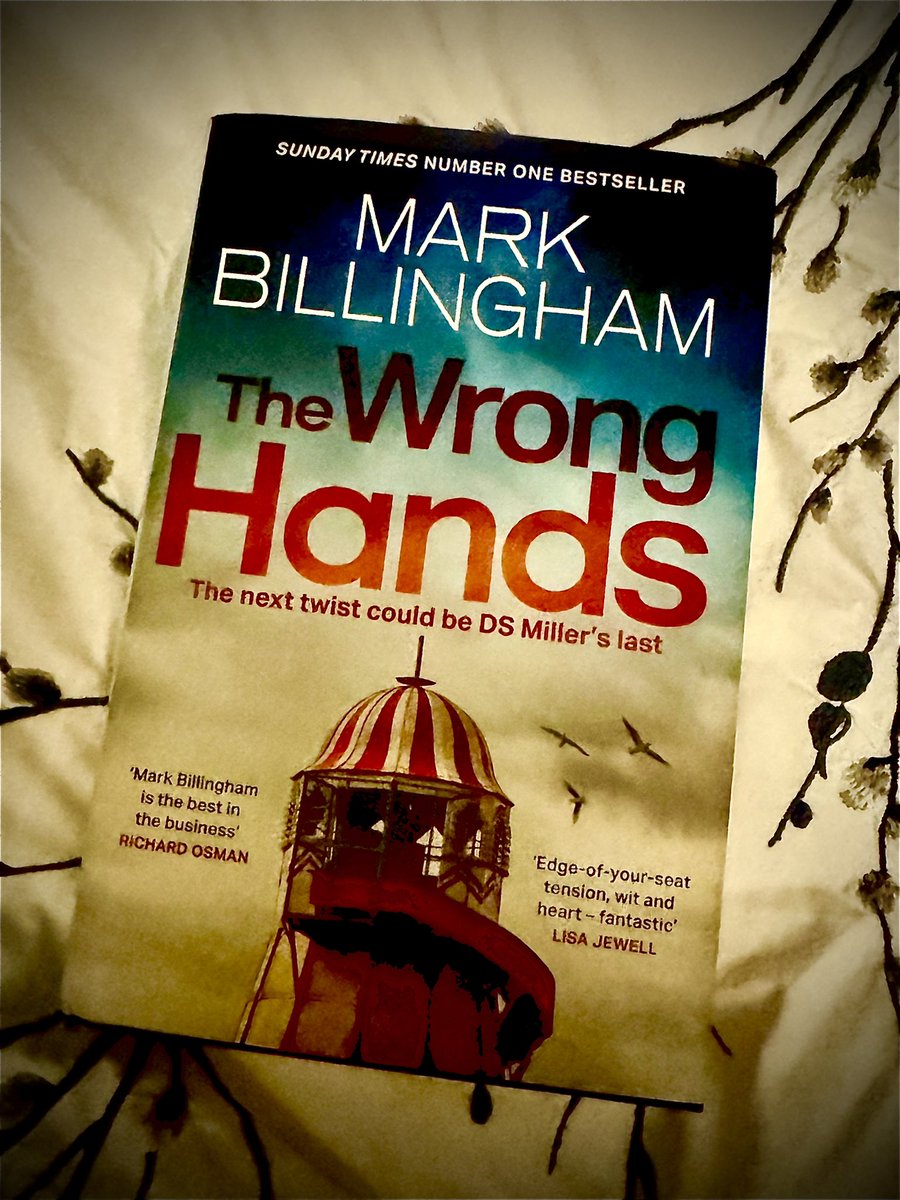 MattSPeet's tweet photo. #Book40 #Booksin2024 Detective Miller’s life spirals when a briefcase of severed hands lands on his doorstep. Linked to a killer & a man he suspects of his wife’s murder, Miller’s in deep. With a hitman, crazed welder, & rogue Creme Egg, things just got messy. @MarkBillingham 5⭐️ https://t.co/7uE8sRB07j