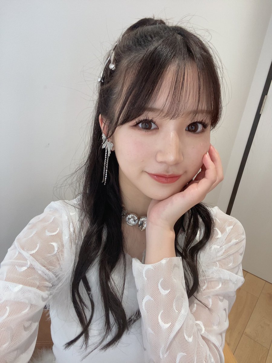 3yulinn's tweet photo. #がんばらぬわい のお衣装、みかにゃんのこの
🌙のやつ、 #NMB13 のみちゃんの🌙のやつの仲間やと思うとそれだけでエモい🥺ྀི
#坂田心咲
#山本望叶
#にゃんちゃぴ https://t.co/WdrjMPSL7v