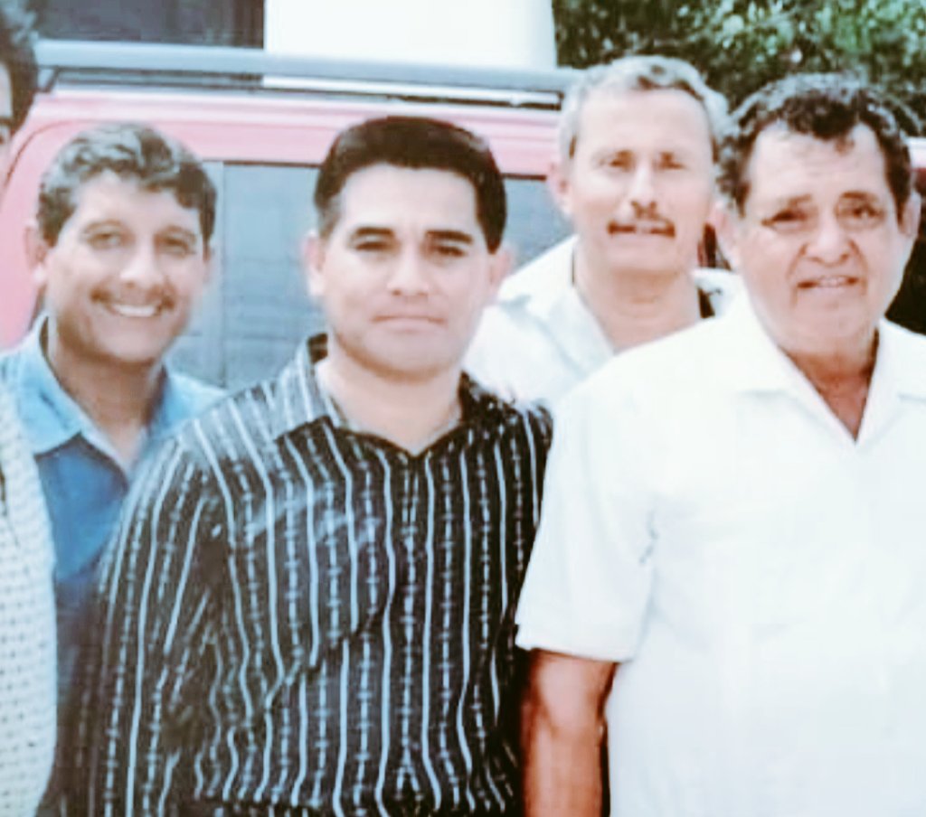 chargoy06's tweet photo. Hoy, a 7 años de su partida, honramos al Maestro Juan Nicolás Callejas Arroyo.

Su liderazgo y pasión sindical, marcaron a decenas de generaciones.

Su lucha por los derechos laborales del   @snteseccion32, es nuestra lucha.

¡El Jefe de Jefes y Maestro de Maestros... VIVE¡ https://t.co/kqXk9OUHkP