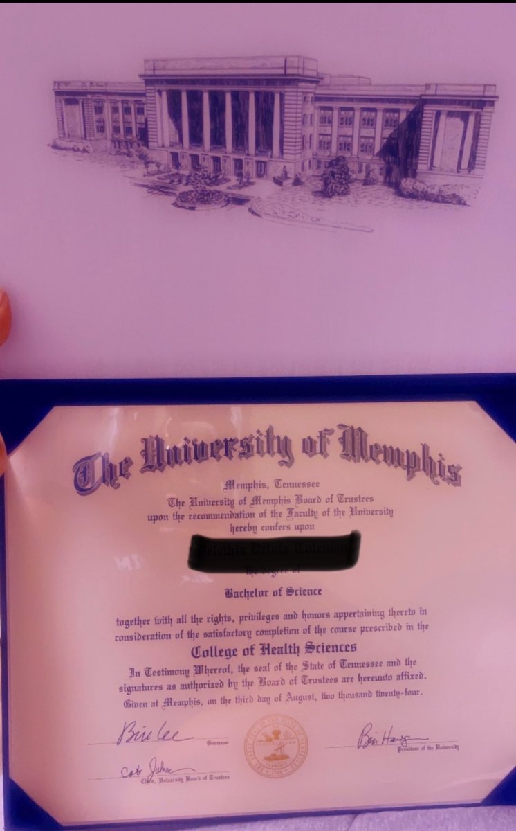 Iamstar_Iam's tweet photo. Look what came In the maaaaillllll Ya Girl A DEGREE HOTTER βΊοΈπ Im ready for my next chapter of school π βοΈ π#memphisstate #UniversityOfMemphis https://t.co/ujj2dKKSik