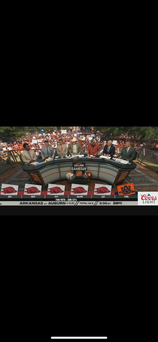 TylerDavis8566's tweet photo. @KirkHerbstreit 👀👀👀 https://t.co/3EnxnHlcTA