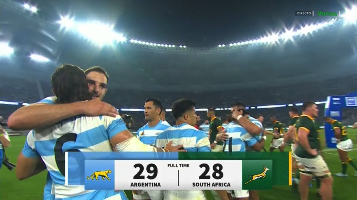 Figueroa_Reyes's tweet image. Los Pumas le acaban de quitar el invicto al mejor equipo del mundo y el próximo sábado se define si salimos campeones del Rugby Championship. Remontémonos a unos atrás donde el meme de la derrota digna pasó a ser "le ganamos a las 3 potencias del sur". No existe nada más poderoso…