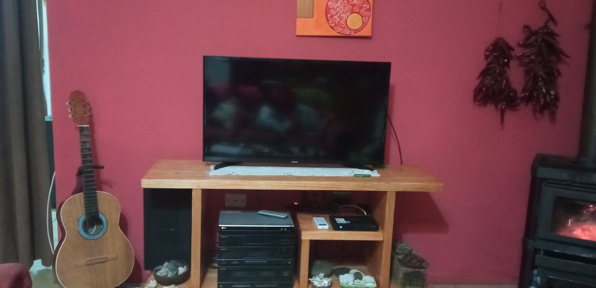 Manungo6's tweet image. Por aquí aproveché los días Diociocheros para terminar este mueblecito. Volver a los tiempos de mueblista.
#Fiestaspatrias
