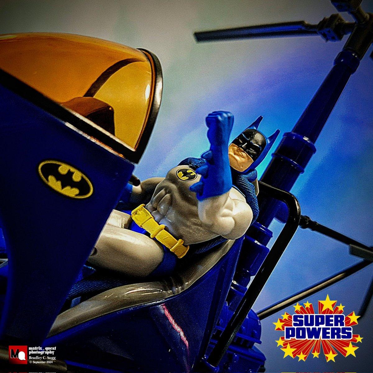 BradleyCSugg's tweet photo. - "What a great day, old chum!"
Batman decided to take out a Whirlybat to celebrate his special day... Happy #BatmanDay, all!
#BatmanDay2024 #SuperPowers #SuperPowersCollection #DCComics #DCSuperheroes #Batman #Whirlybat #McFarlaneToys #Kenner #5InchScaleWorld #matrix_quest https://t.co/wkxAf32jQL