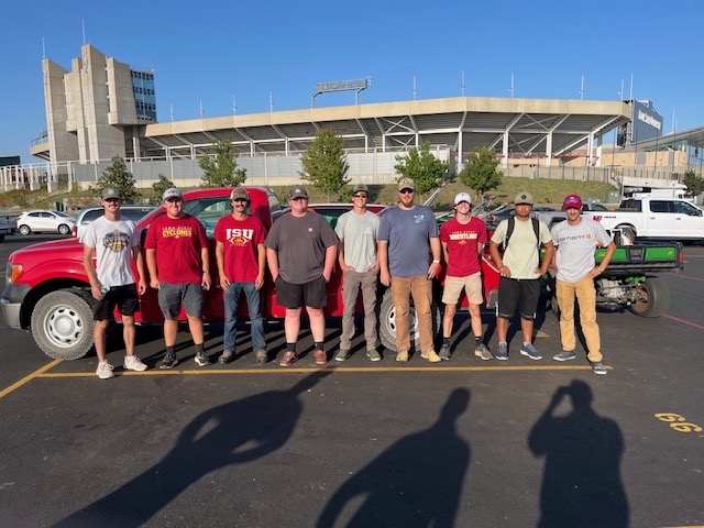 IsuTurf's tweet image. Thanks to all of the Turf Club members in helping with the Reiman Gardens fertilizer application!!!