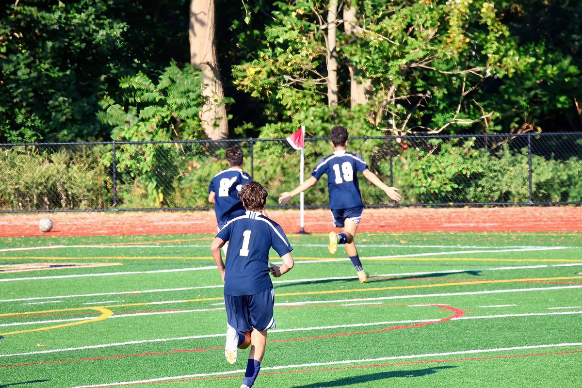 Tarl_PhysEd's tweet photo. Another big performance from the JV Boys Soccer team, beating an undefeated Plainedge 5-1 to go 6-2 on the season #WeAreBethpage https://t.co/UH9xIj7BKd